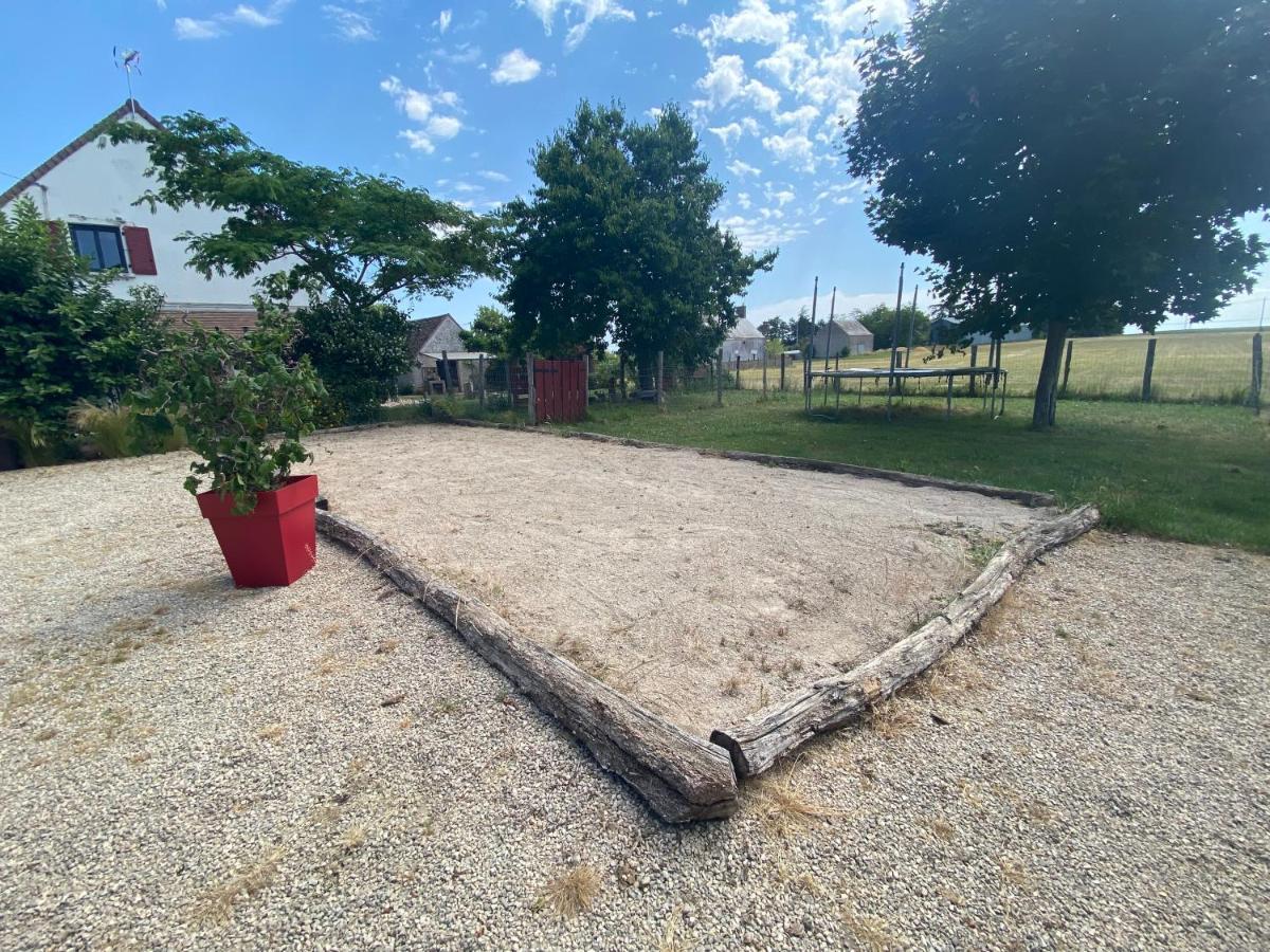 Mobilhome Sous Chalet En Bois A La Ferme Josnes Dış mekan fotoğraf