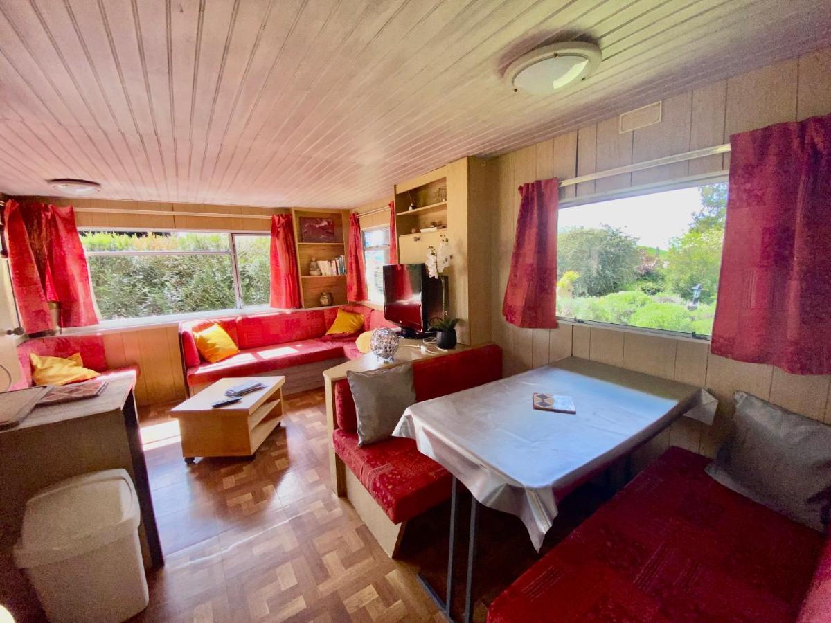 Mobilhome Sous Chalet En Bois A La Ferme Josnes Dış mekan fotoğraf