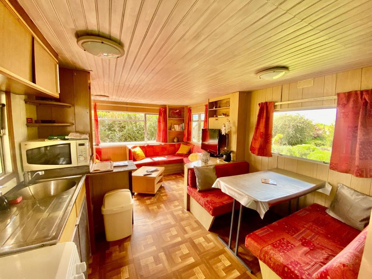Mobilhome Sous Chalet En Bois A La Ferme Josnes Dış mekan fotoğraf